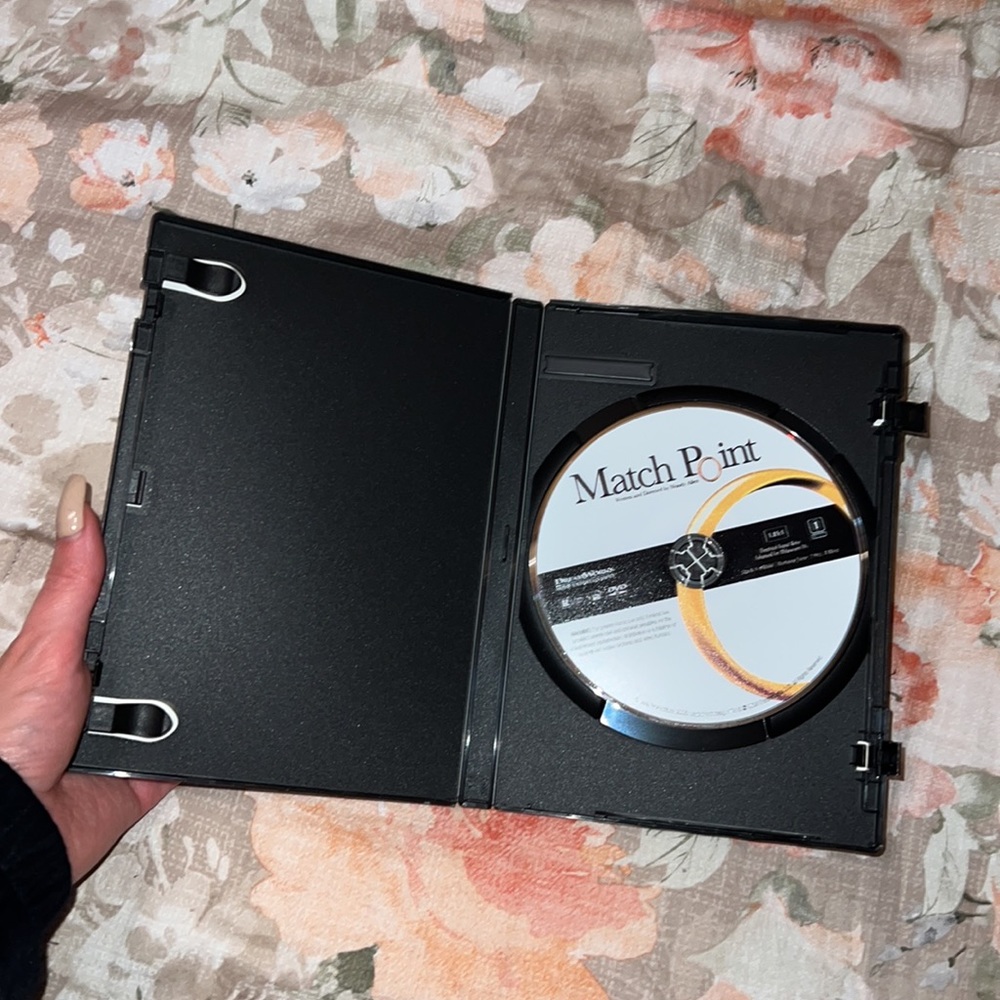 Match Point - Picture 2 of 3